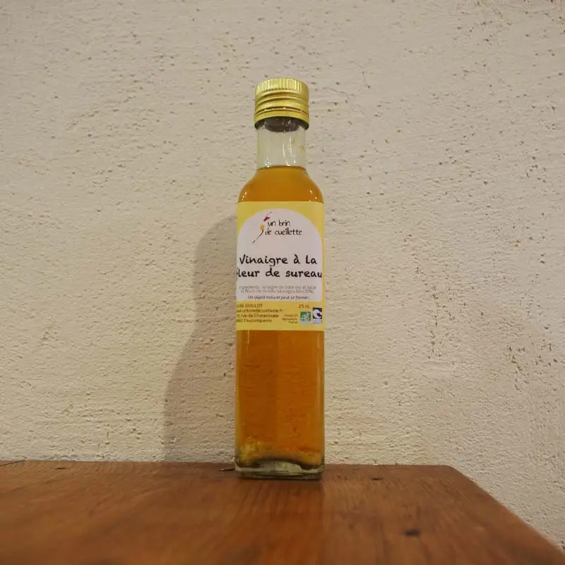 Vinaigre-a-la-fleur-de-sureau-Bio-Un-brin-de-Cueillette-Laure-GUILLOT-Paysanne-herboriste-Vosges